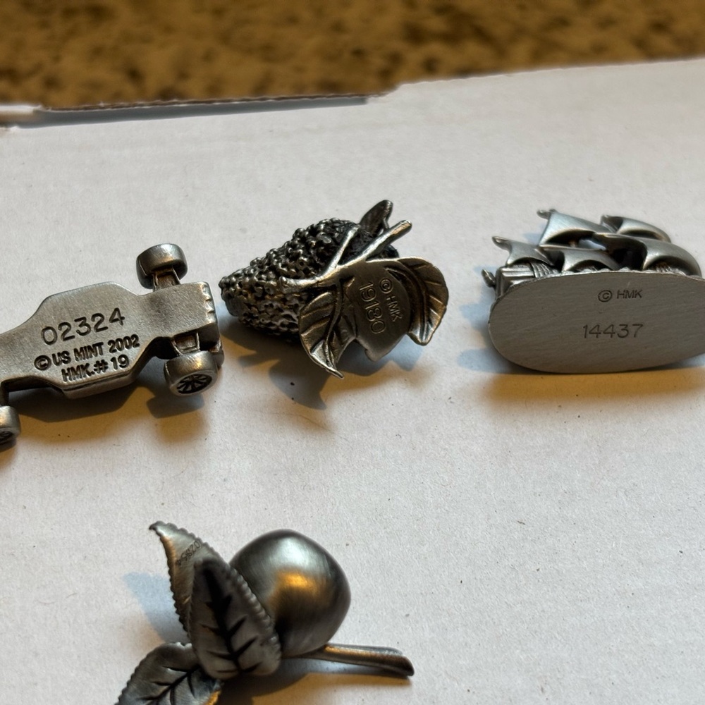 11 piece Pewter Hallmark Miniature Collectible Set - Picture 7 of 13